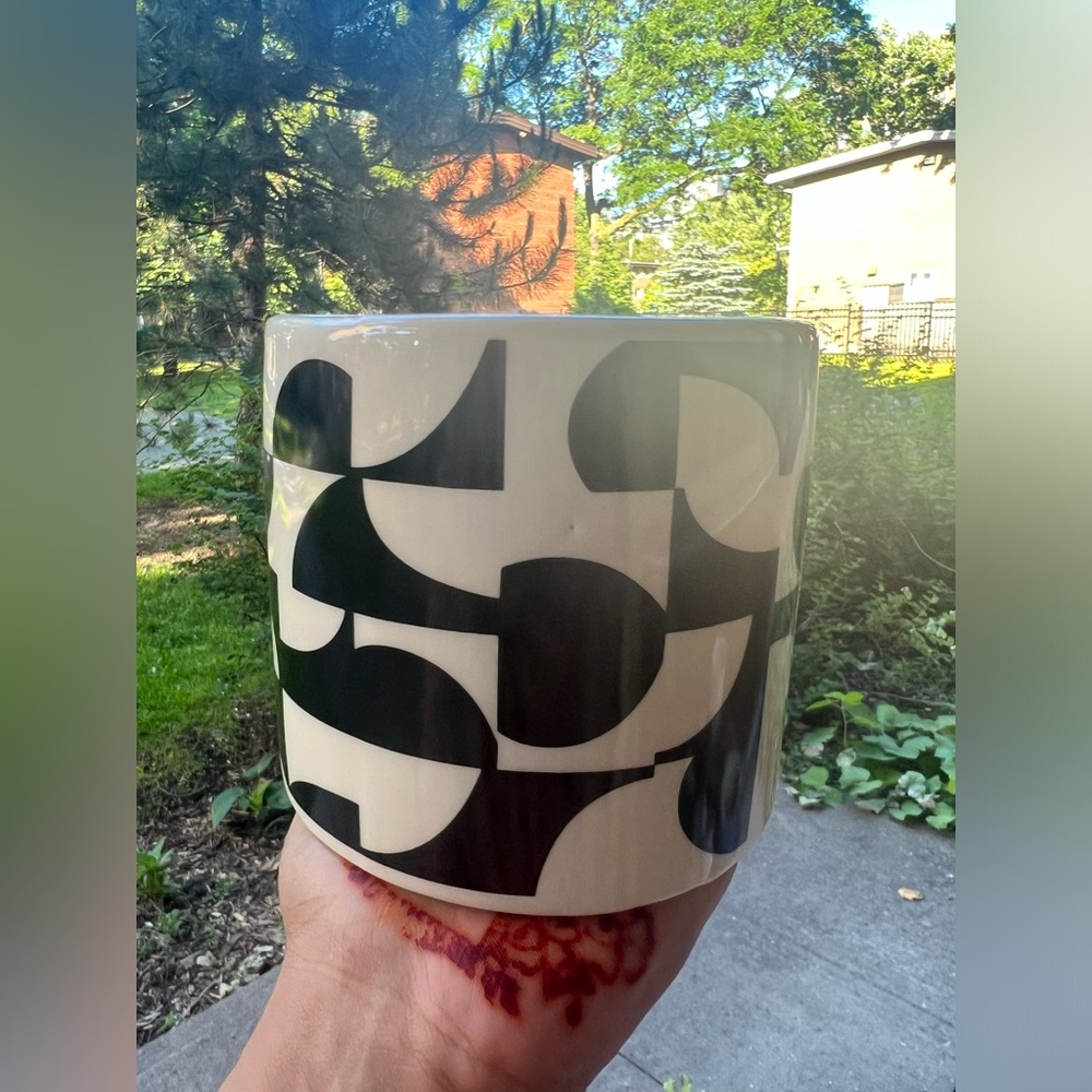 Ceramic planter